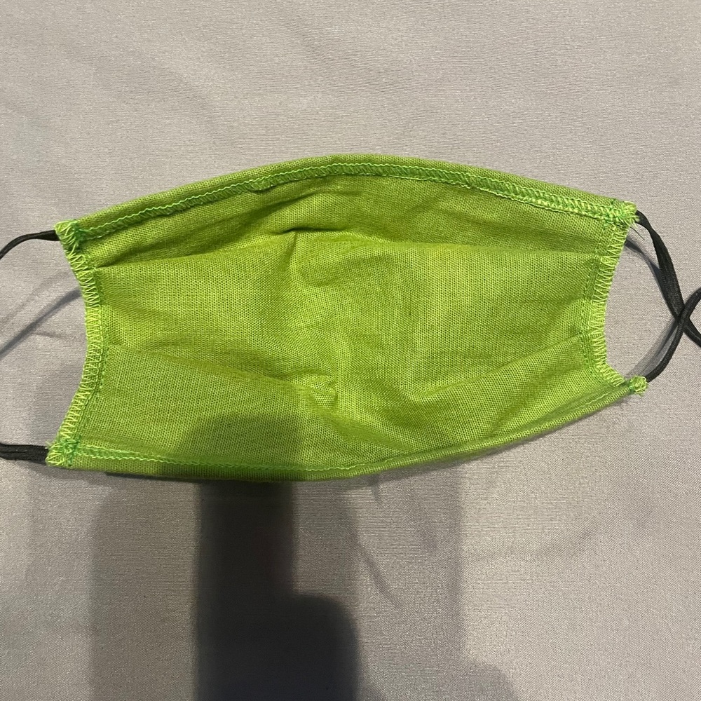 Embroidered face mask - Picture 7 of 12